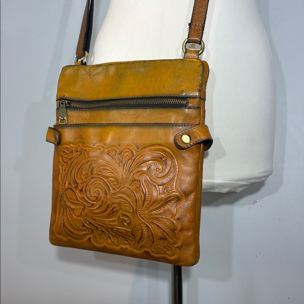 PATRICIA NASH Prizzi Tooled Leather Crossbody Bag - Picture 15 of 16